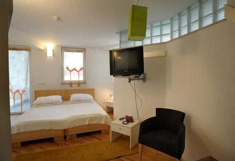 Fotos del hotel Hayat:  32 Fotos del hotel Hayat:  32