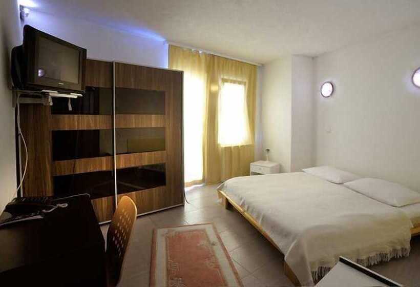 Fotos del hotel Hayat:  20 Fotos del hotel Hayat:  20