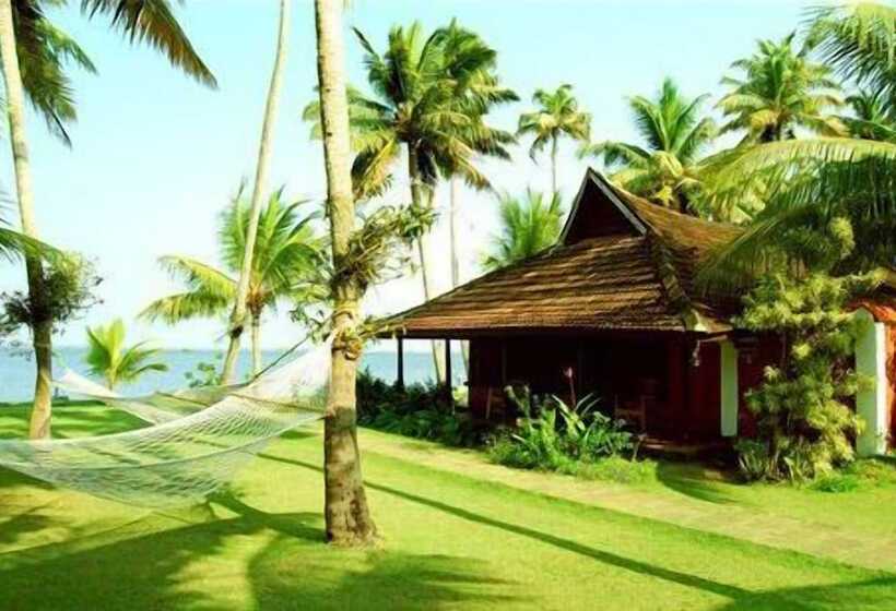 هتل Kayaloram Heritage Lake Resort