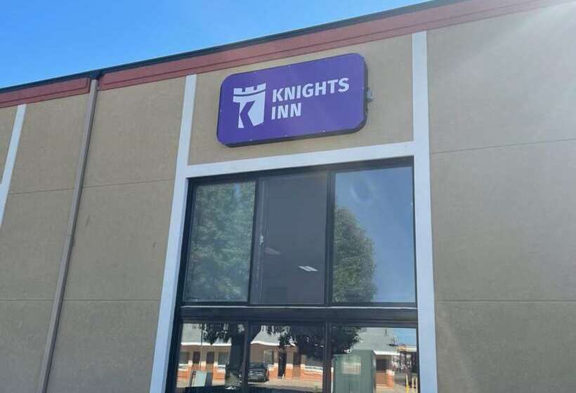 هتل Knights Inn & Suites Emporia