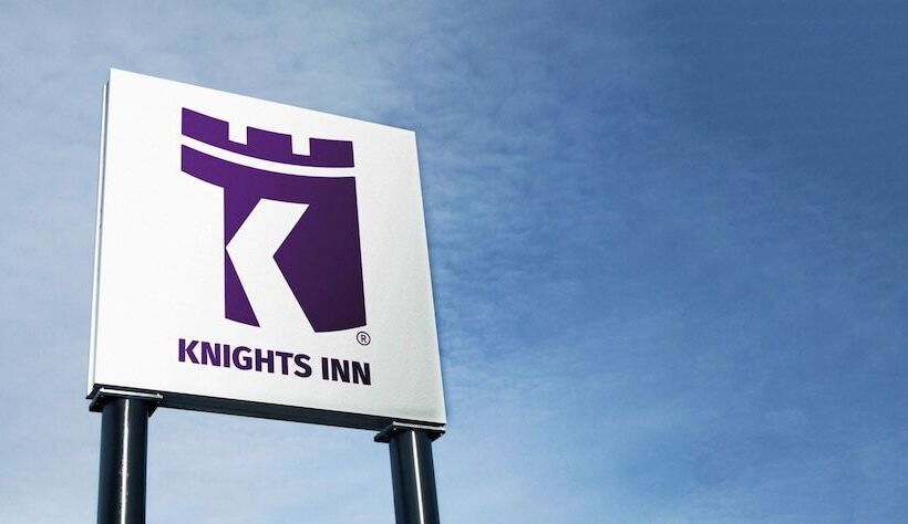 هتل Knights Inn & Suites Emporia