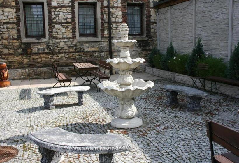 酒店 Komfort Inn   Dwór Hubertus