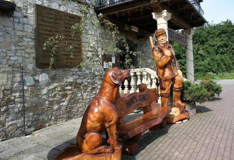 هتل Komfort Inn Dwór Hubertus