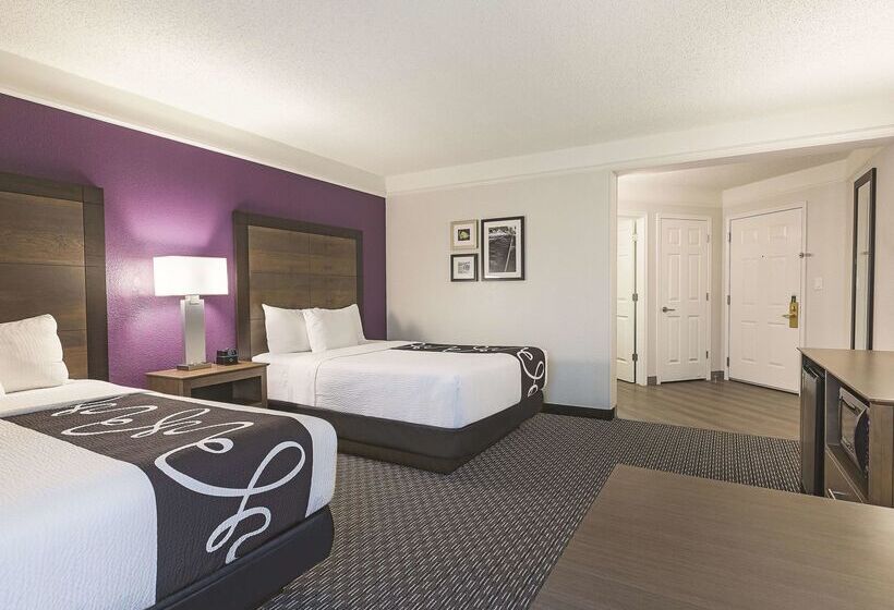 هتل La Quinta By Wyndham Dallas Plano West