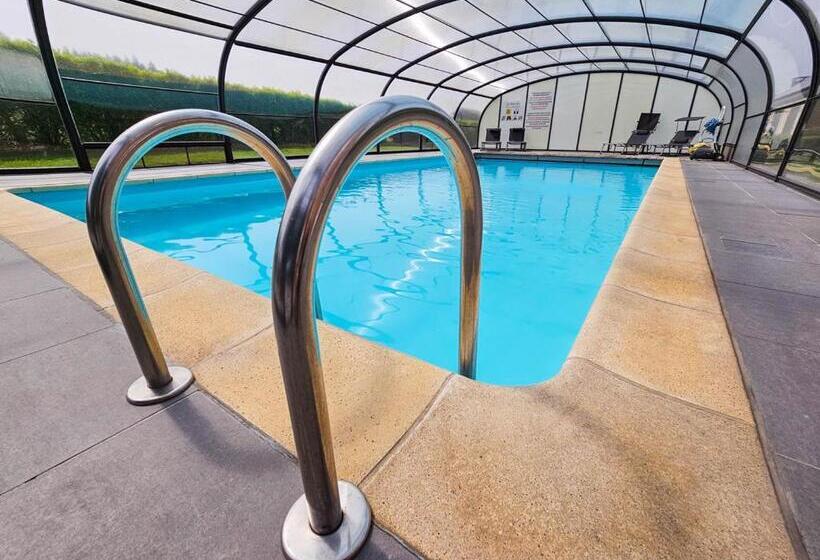هتل Logis Hôtel Le Menobu