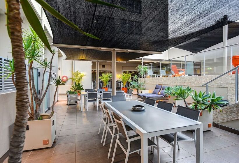 هتل Mercure Centro Port Macquarie