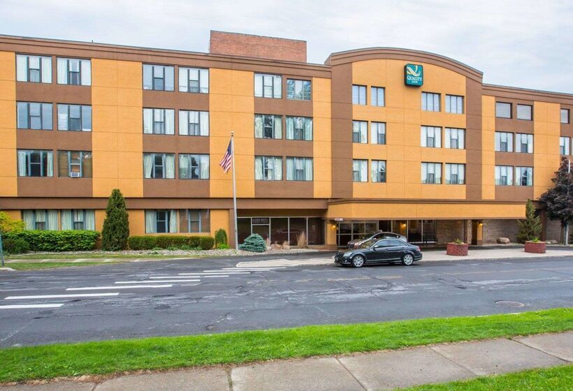 فندق Quality Inn Massena