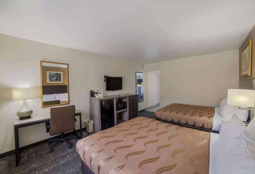 Hotel Quality Inn & Suites Goodyear  Phoenix West