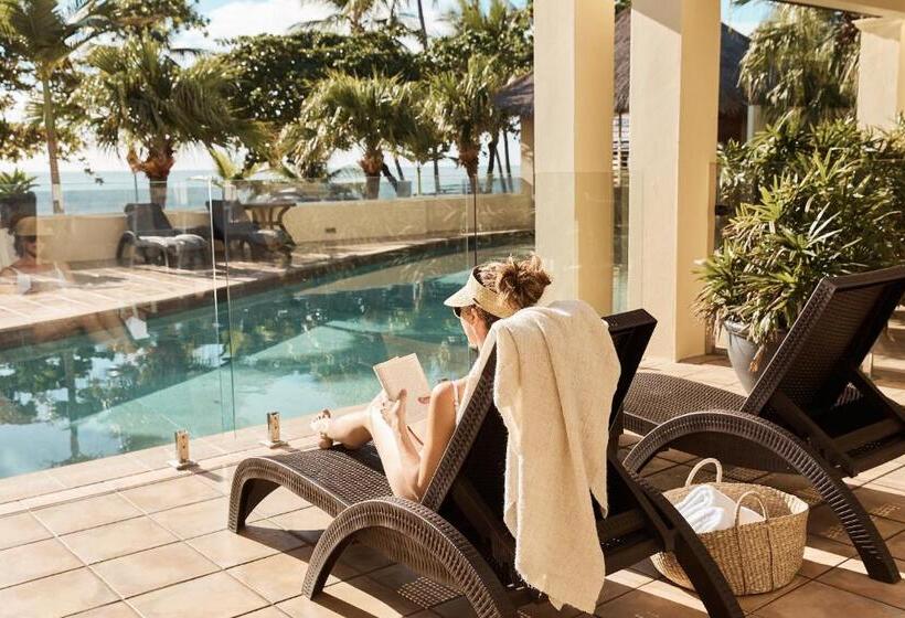 Отель Sea Change Beachfront Apartments