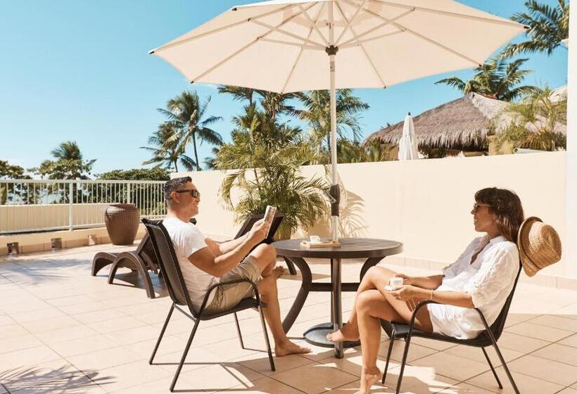 Отель Sea Change Beachfront Apartments