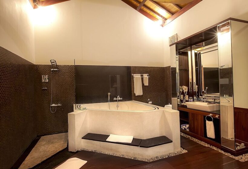 Отель The Beverly Hills Bali A Luxury Villas & Spa