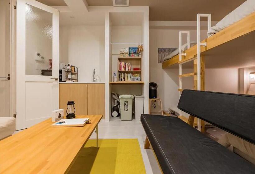 8b Hotel  Osaka Nishikujo Apartment