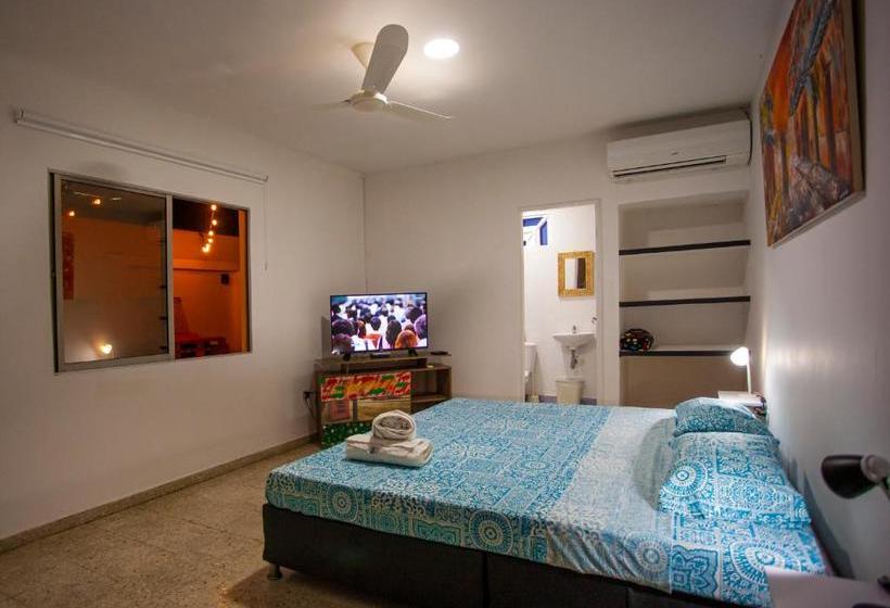 هاستل Hostal El Bando