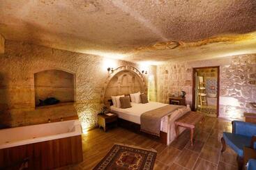 هتل Ada Cave Suites
