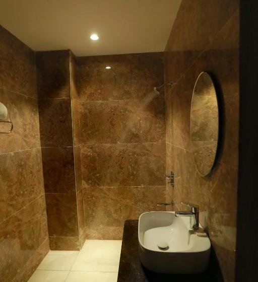 Fabhotel Prime Red Velvet Zirakpur