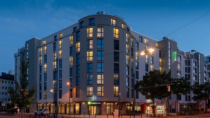 هتل Holiday Inn Express   Offenbach, An Ihg