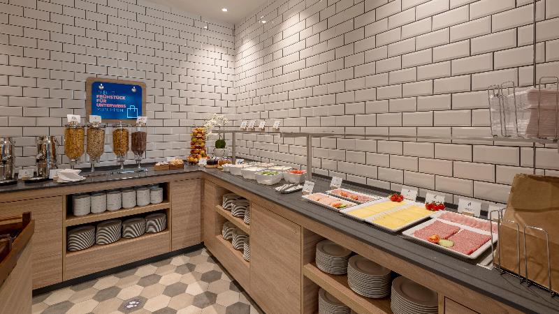 هتل Holiday Inn Express   Offenbach, An Ihg