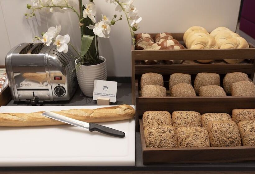 هتل Holiday Inn Express   Offenbach, An Ihg