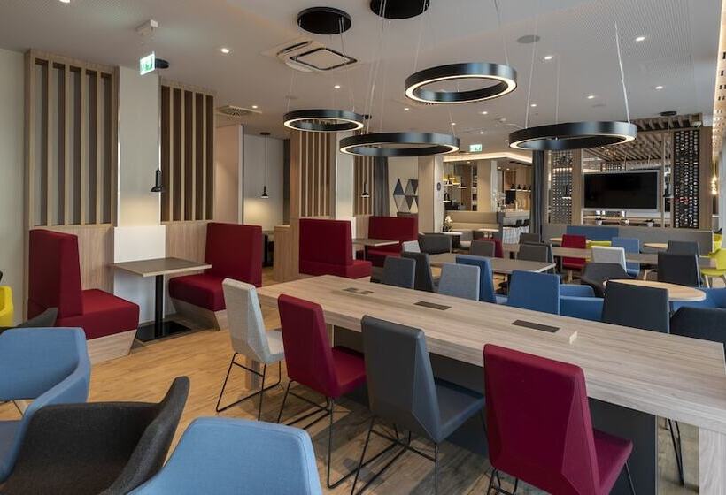 هتل Holiday Inn Express   Offenbach, An Ihg