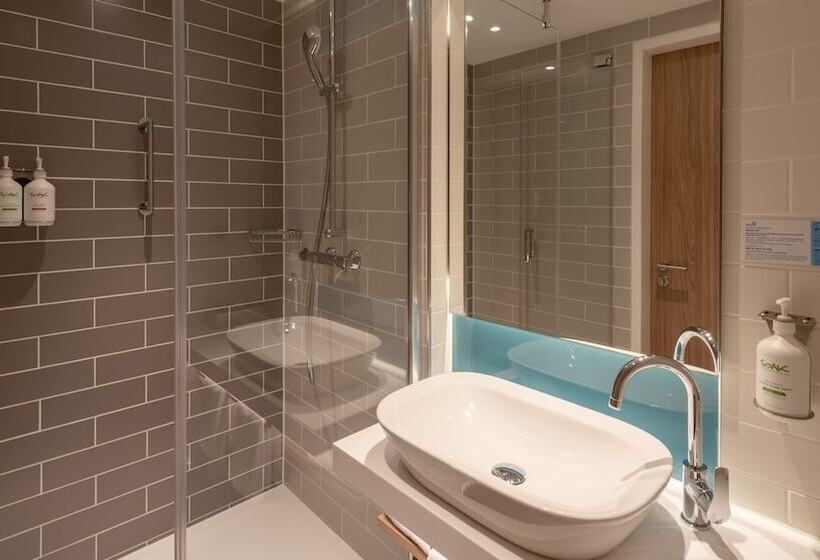 هتل Holiday Inn Express   Offenbach, An Ihg
