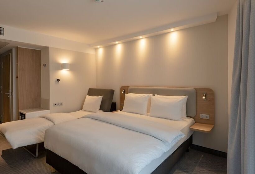 هتل Holiday Inn Express   Offenbach, An Ihg
