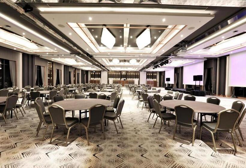 هتل Limak Skopje Luxury