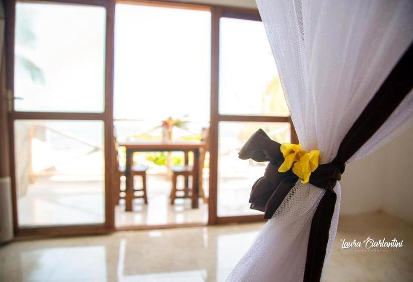 فندق Moonshine Uroa Dikoni Boutique