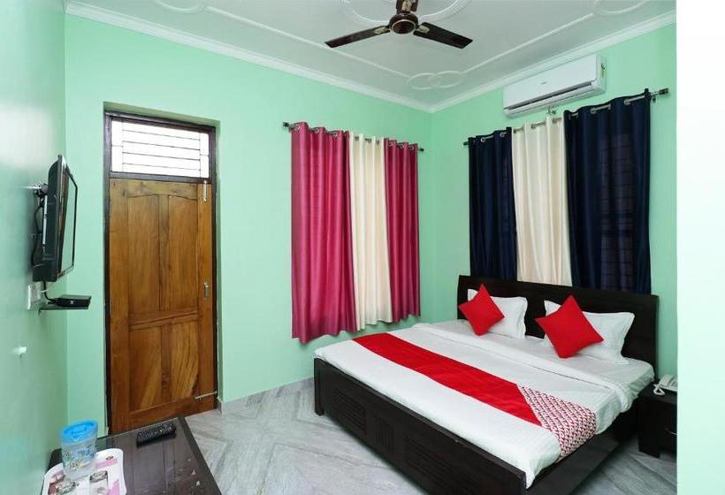 فندق Oyo 37905  Gangri2