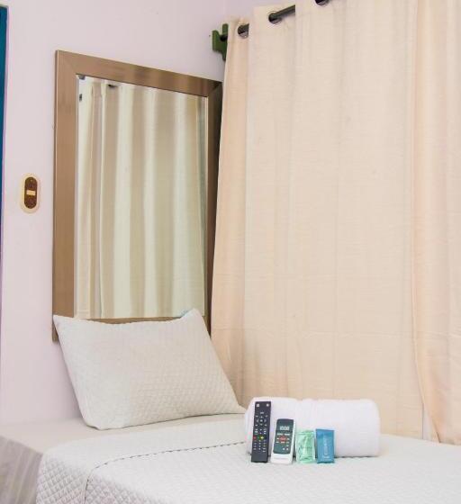 پانسیون Velvet Hostal La Novena