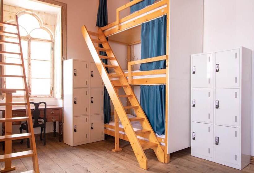 Tilia Hostel