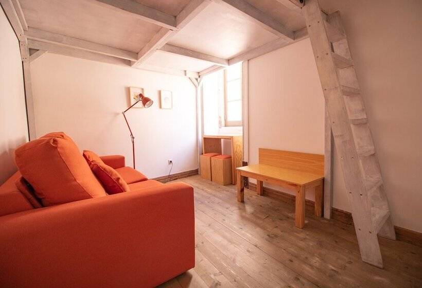 Tilia Hostel