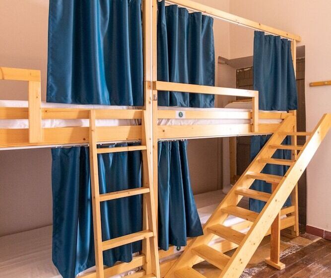 Tilia Hostel