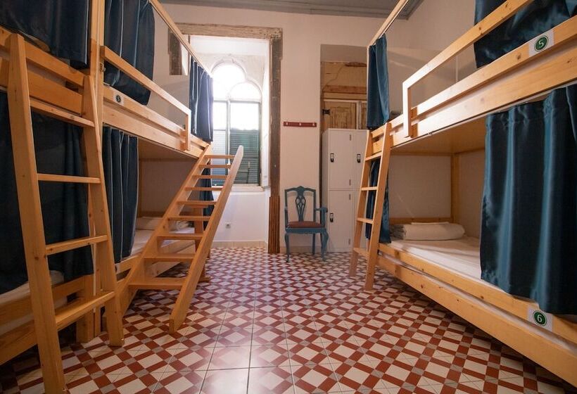 Tilia Hostel