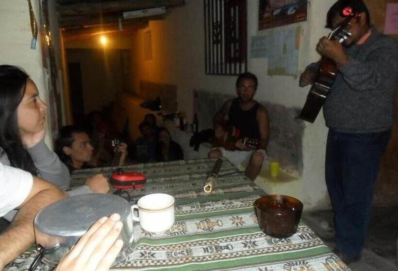 فندق صغير Alojamiento El Cardon Tilcara