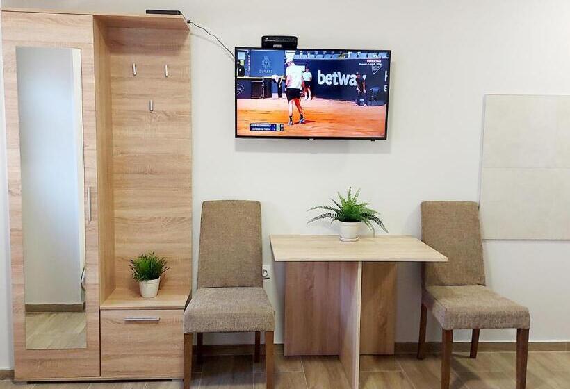 هاستل Centar Lux 2