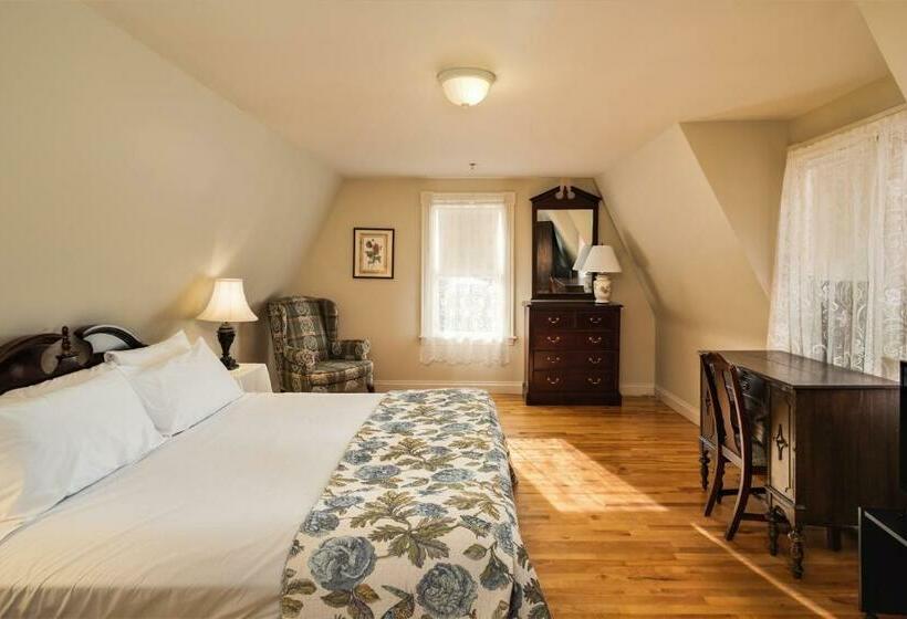 هاستل Hillcrest Hall Country Inn