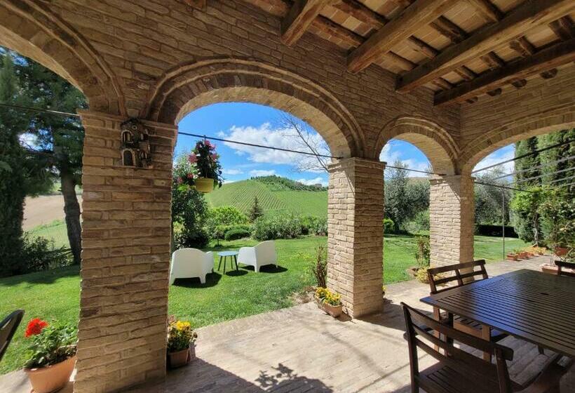 فندق Agriturismo Fiorano