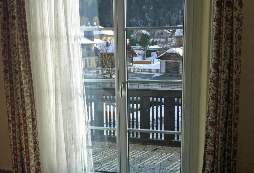 Отель Gasthof Zum Niederhaus   Familie Perthold