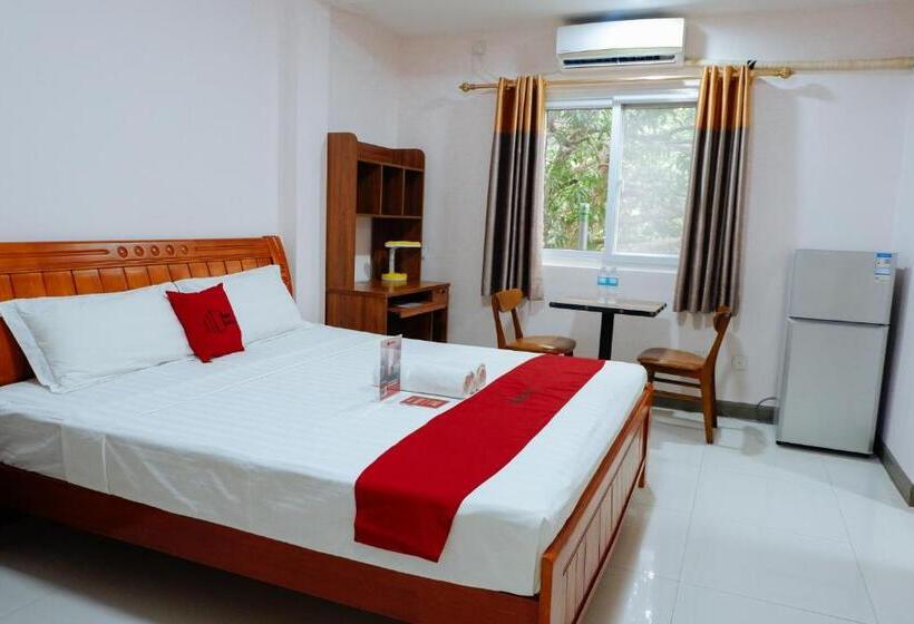هتل Reddoorz Plus Near Camella La Brisa Lapulapu