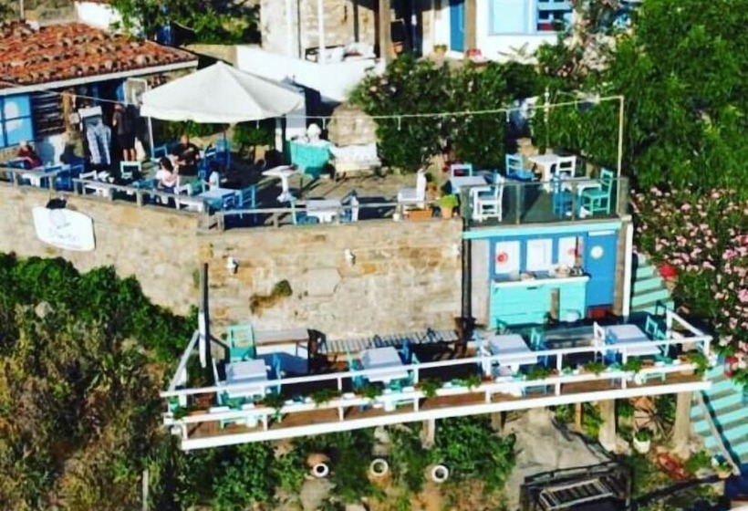 پانسیون Dimitri Ada Evi & Restaurant