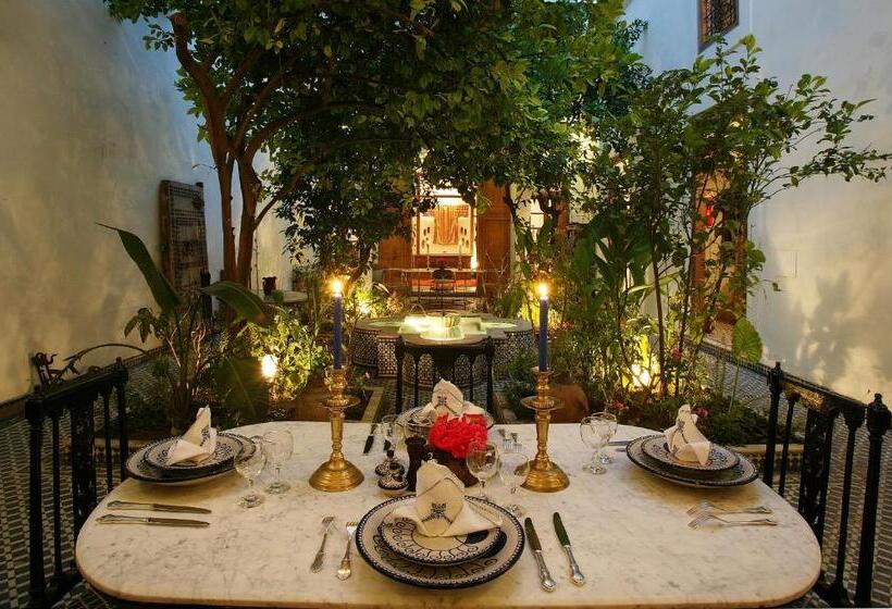 Riad Lune Et Soleil