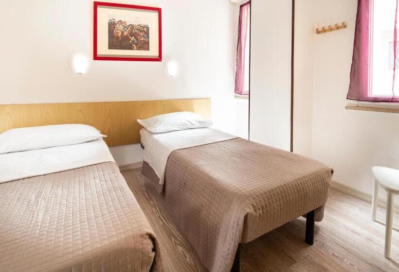 Solemare Hotel E Residence