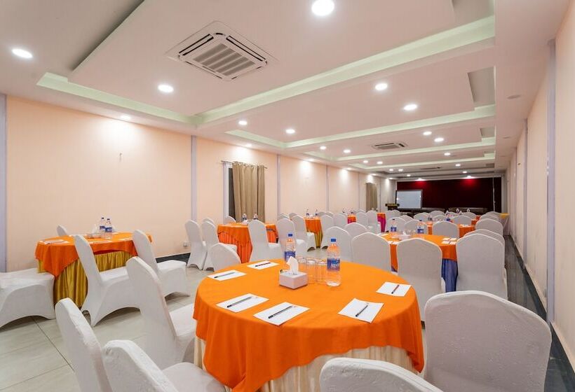Dreamland Gold Resort &