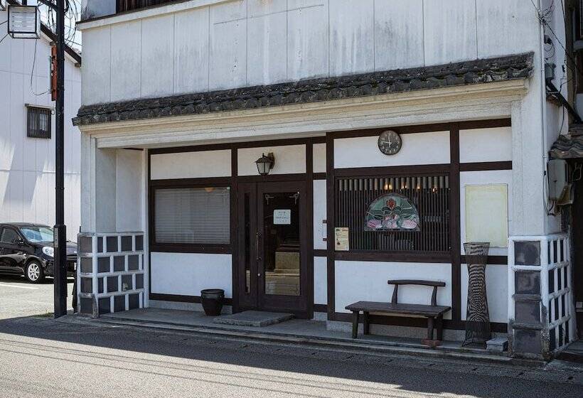 بنسيون Uchiko  Inn Cocoro
