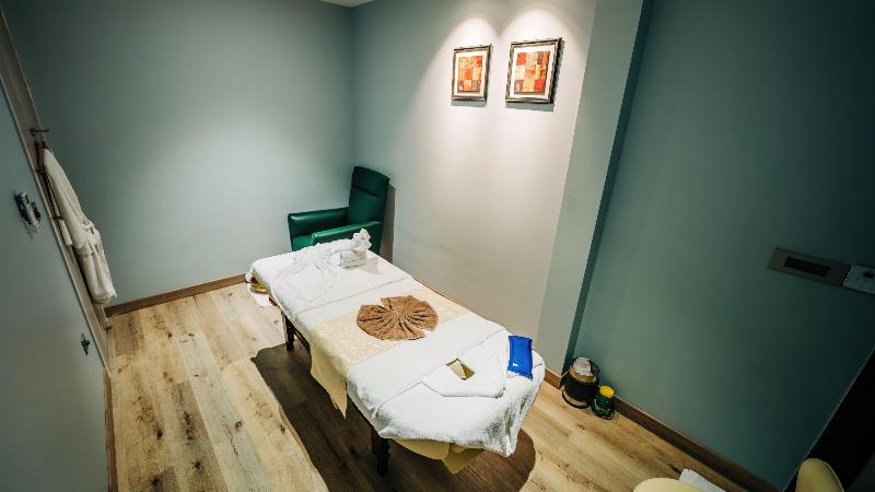 هتل Holiday Inn Goa Candolim