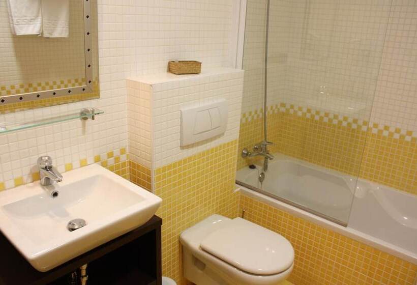 Aparthotel Arenal