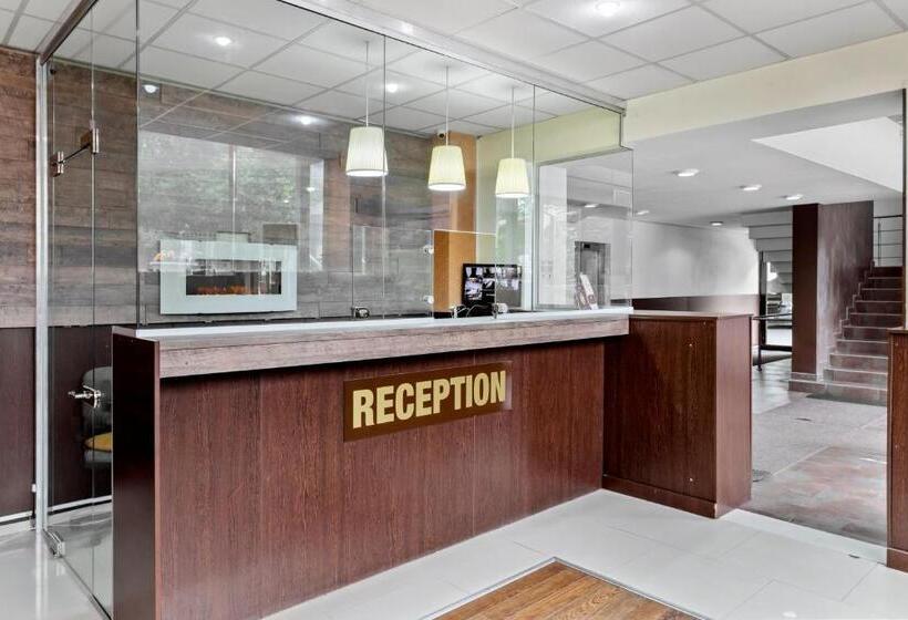 Fotos del hotel Charter Otopeni:  33 Fotos del hotel Charter Otopeni:  33