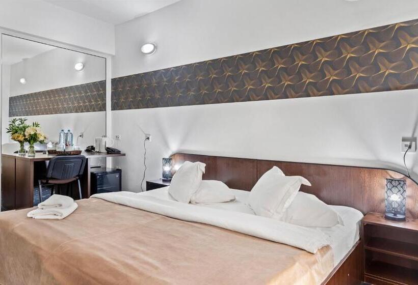 Fotos del hotel Charter Otopeni:  4 Fotos del hotel Charter Otopeni:  4