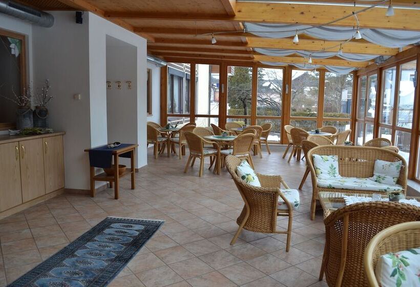 ホテル Golf Berghof