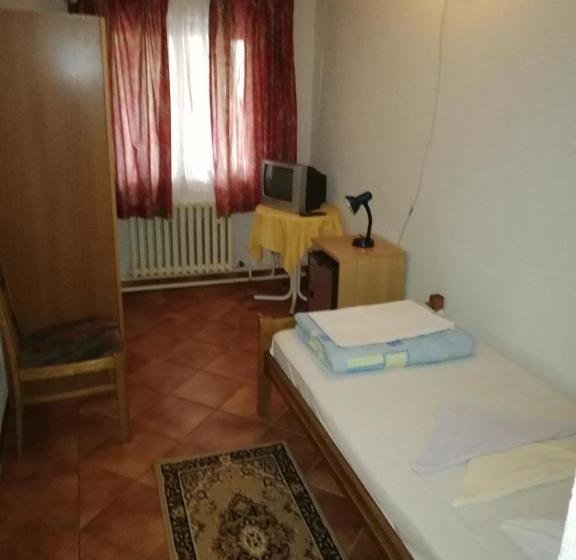 فندق Guest Accommodation Licka Kapa